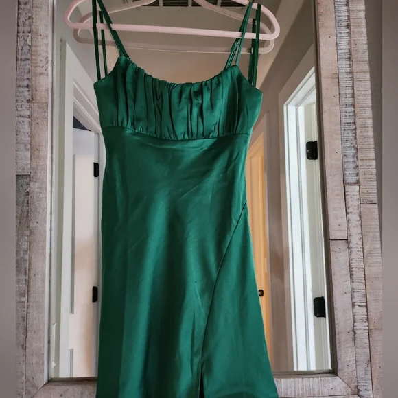 Selfie LeslieFantasia Gathered Bust Satin Mini Dress Jade XS - Picture 8 of 12